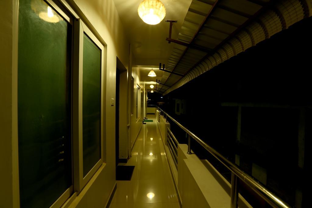 Al Woodlands Residency Hotel Ooty Exterior photo